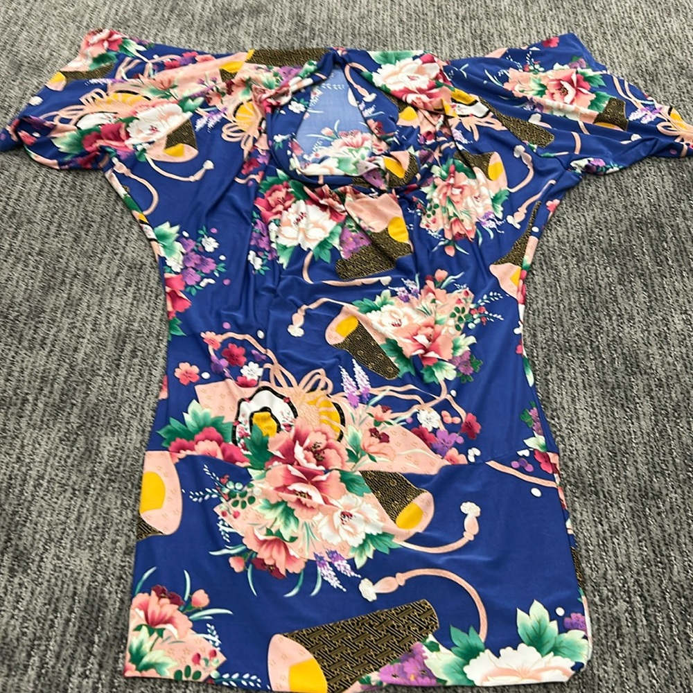 BCBGMaxAzria Shirt Style Dress- Exotic Look